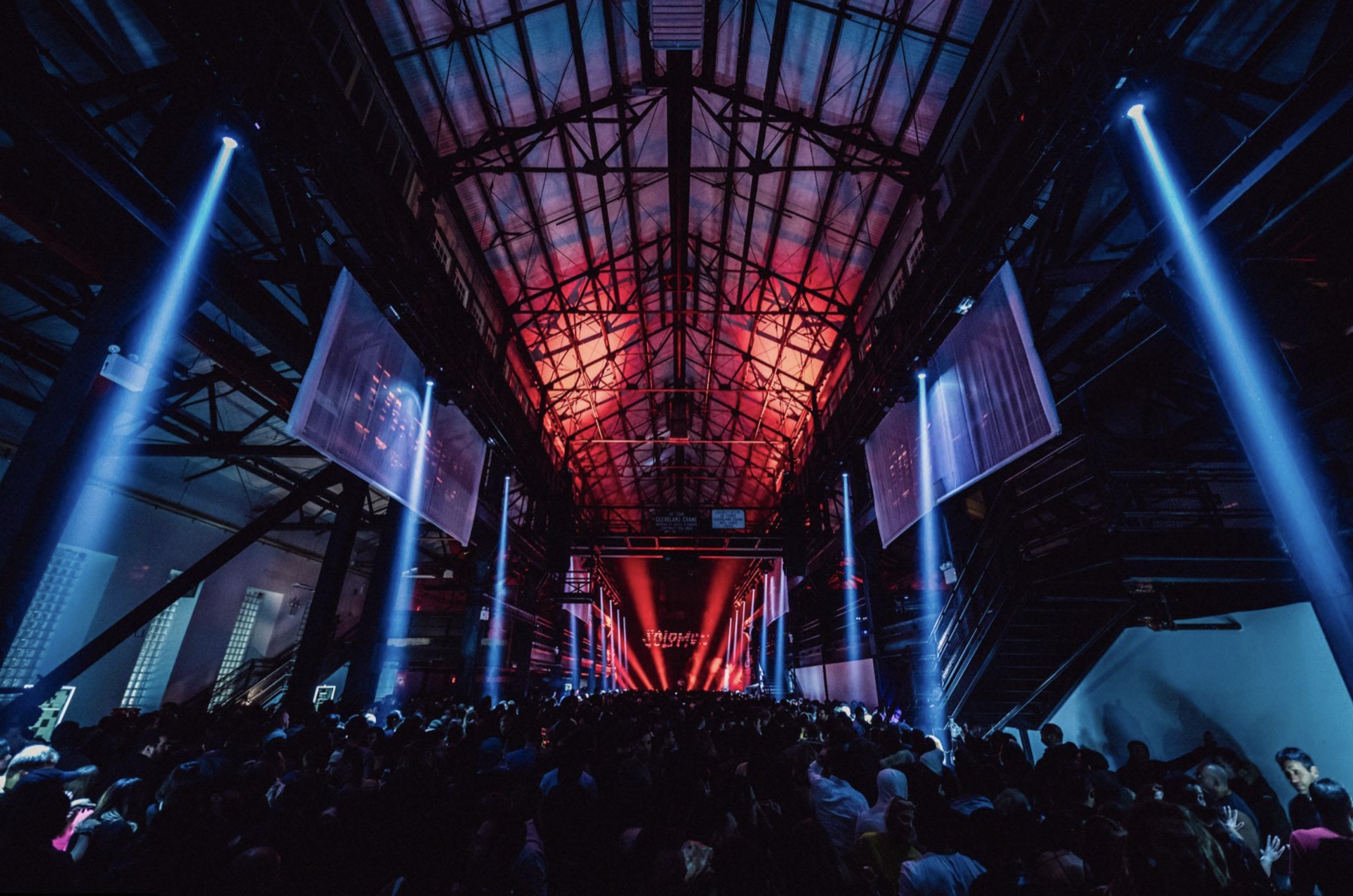 Fractalmorph live — warehouse show